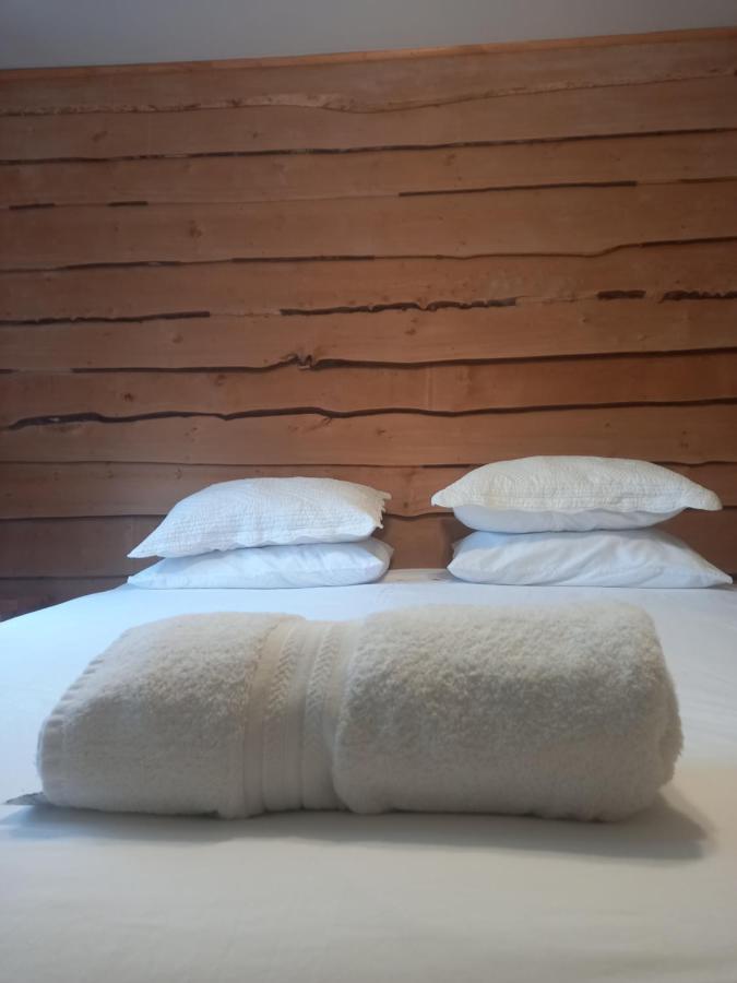 Cabanas Senderos Puyuhuapi ภายนอก รูปภาพ